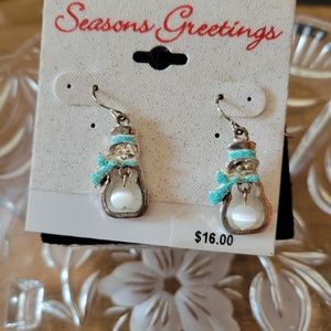 Snowman dangling earrings